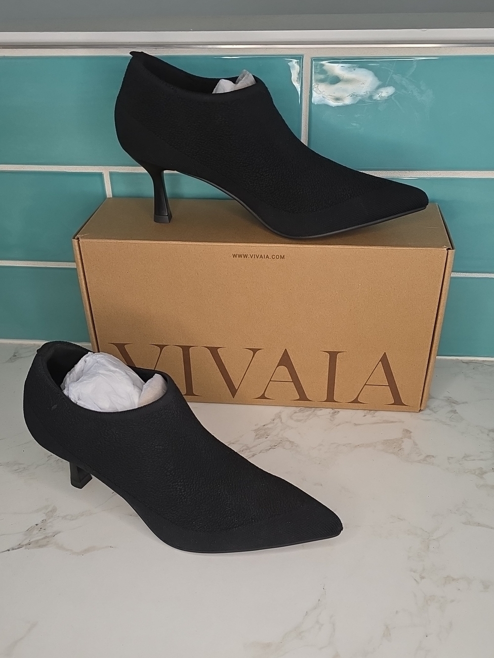 Vivaia Alana Pointed- Toe Mid Heel Ankle Booties Size 7.5